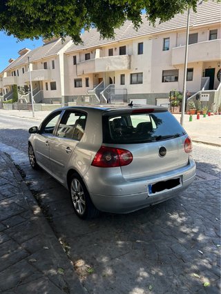 Volkswagen Golf 2004