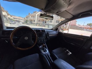 Volkswagen Golf 2004