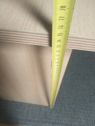 Escritorio de madera  clara