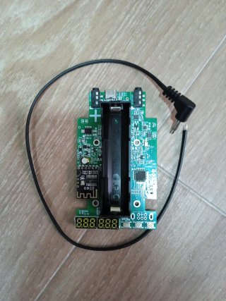 Placa base con pantalla digital