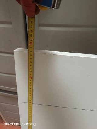 Cabezal de cama blanco de madera
