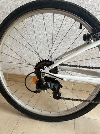 Bicicleta BTWIN 6v 100 Blanco 24 pulgadas