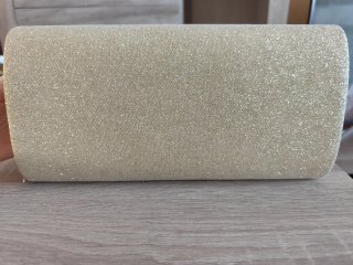 Bolso de mano dorado