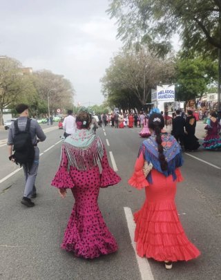 Traje de flamenca rosa lunares negros