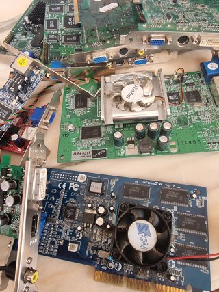 12 Schede Grafiche GeForce e WinFast