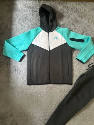 Chándal Nike Tech Gris y Turquesa