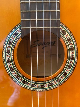 Pack Guitarra Sonora + Funda + Cejilla