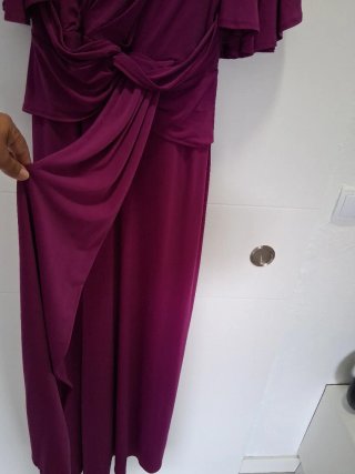 Vestido de ceremonia morado, del Corte Inglés