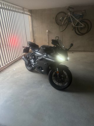 Yamaha R125 2024 Negra