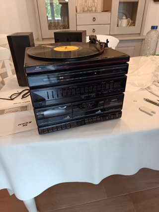 Kern AM/FM Stereo Receiver Dual Cassette