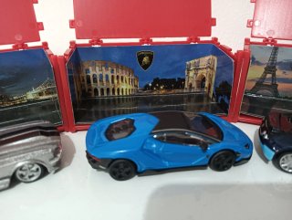 Set auto Burago scala 1:64 LamborghiniFordBugatti