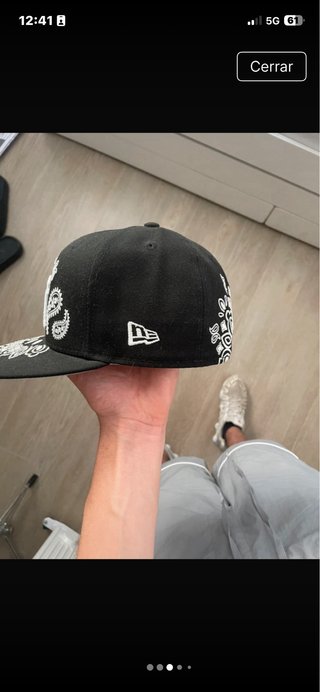 Gorra NY Negra con Diseño Paisley