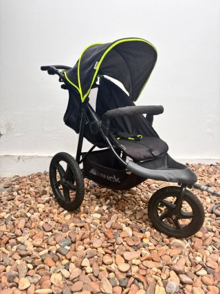 Carrito de bebé Hauck negro y verde