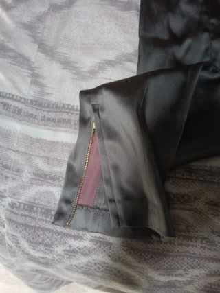 Pantalones grises elegantes