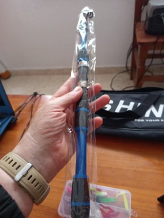 Caña de pescar para niños con carrete y señuelos