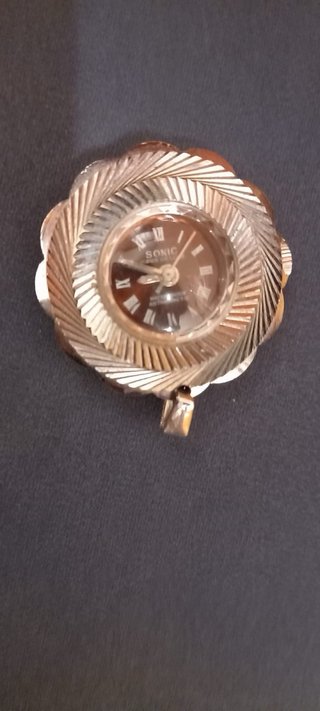 Colgante Reloj Sonic (de cuerda)