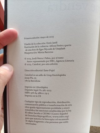 Novela policíaca El pasado que vendrá