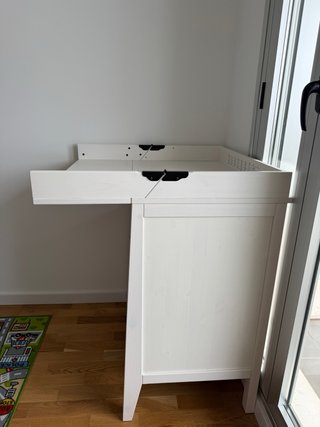 Cambiador de bebé blanco