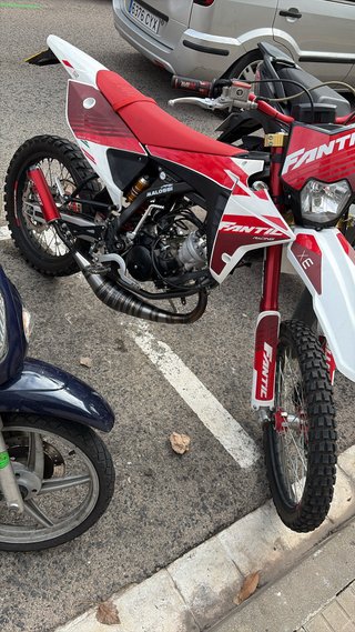Fantic 70 cc Enduro 2024 Roja/Blanca