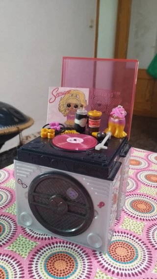 L.O.L. Surprise! Tocadiscos y Accesorios