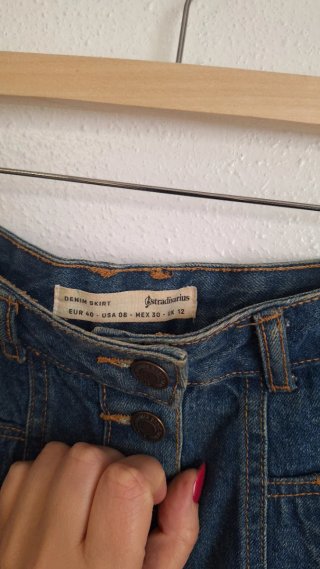 Falda vaquera con botones
