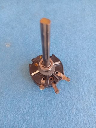 Potenciómetro Radio Antiguo Graves y Agudos