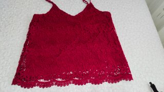 Blusa tirantes encaje rojo
