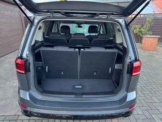 Volkswagen Touran 2019 ** DSG R-LINE 7 PLAZAS