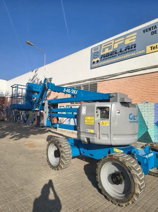 Plataforma Elevadora Genie Z45/25 Diesel 4x4