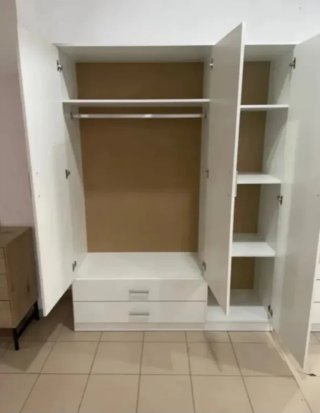 Armarios moderno con colchónes