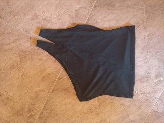 Top asimétrico negro Talla S/M