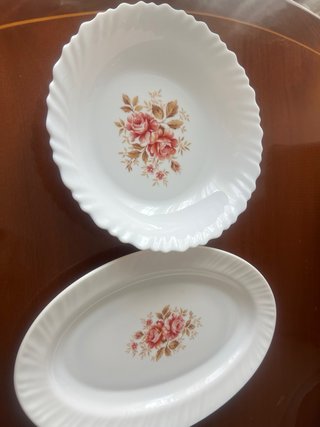 Ser  de 2 fuentes de porcelana, ARCOPAL
