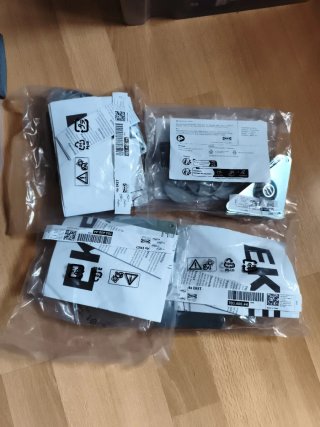4 patas ajustables IKEA EKET