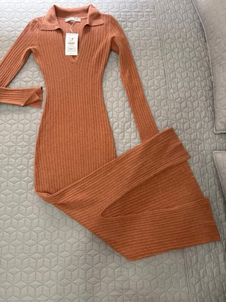 Vestido naranja de punto cuello polo Talla M