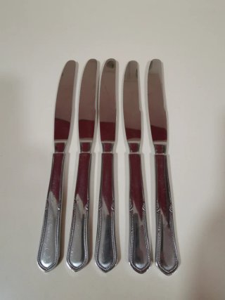 Lote 5 Cuchillos de Metal Plateado