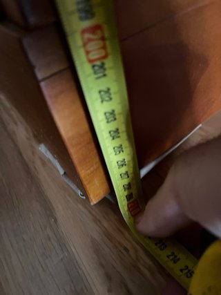 Armario perchero de madera con espejo