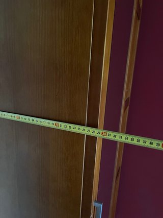 Armario perchero de madera con espejo