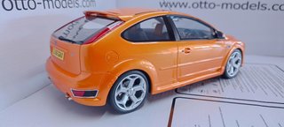 Ford Focus ST mk2 Naranja 1/18 Otto