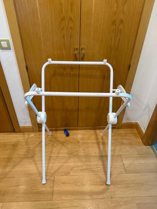 Bañera bebé con soporte marca Olmitos