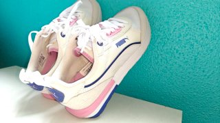 Zapatillas Puma R22 Blancas y Rosas