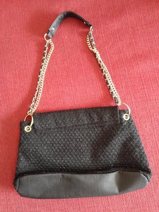 Elegante Bolso para Mujer.