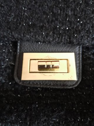 Elegante Bolso para Mujer.