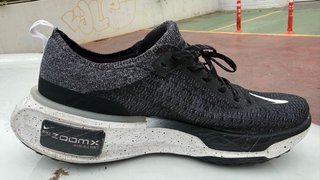 Zapatillas Nike Negras y Blancas