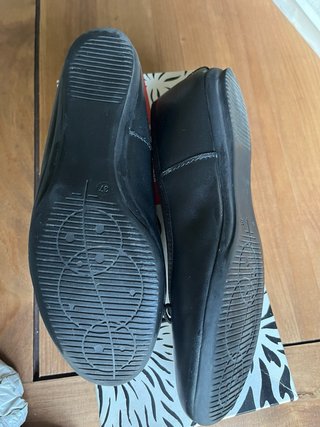 Manoletinas de piel negras