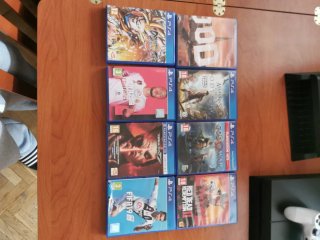 Consola PS4 + Mando Blanco + Juegos