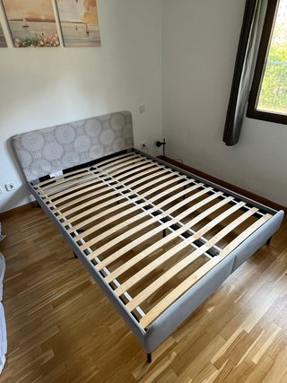 Cama Matrimonio 140x200 Gris con colchon muy bueno