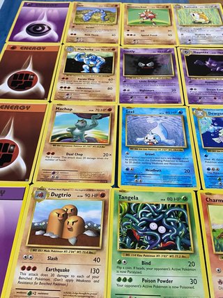 36 cartas pokémon EVOLUCIONES inglés