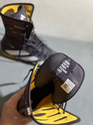 Botas Boxeo Adidas Negras y Amarillas