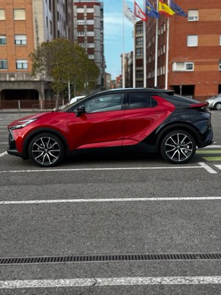 Toyota C-HR 2024