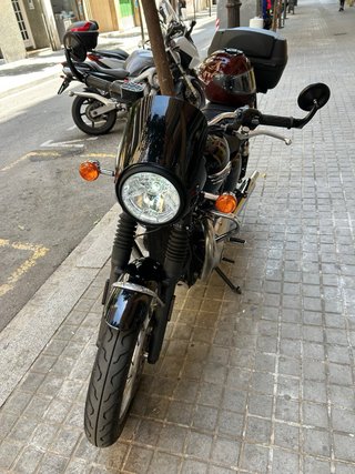 Triumph Bonneville T120 Black Moto